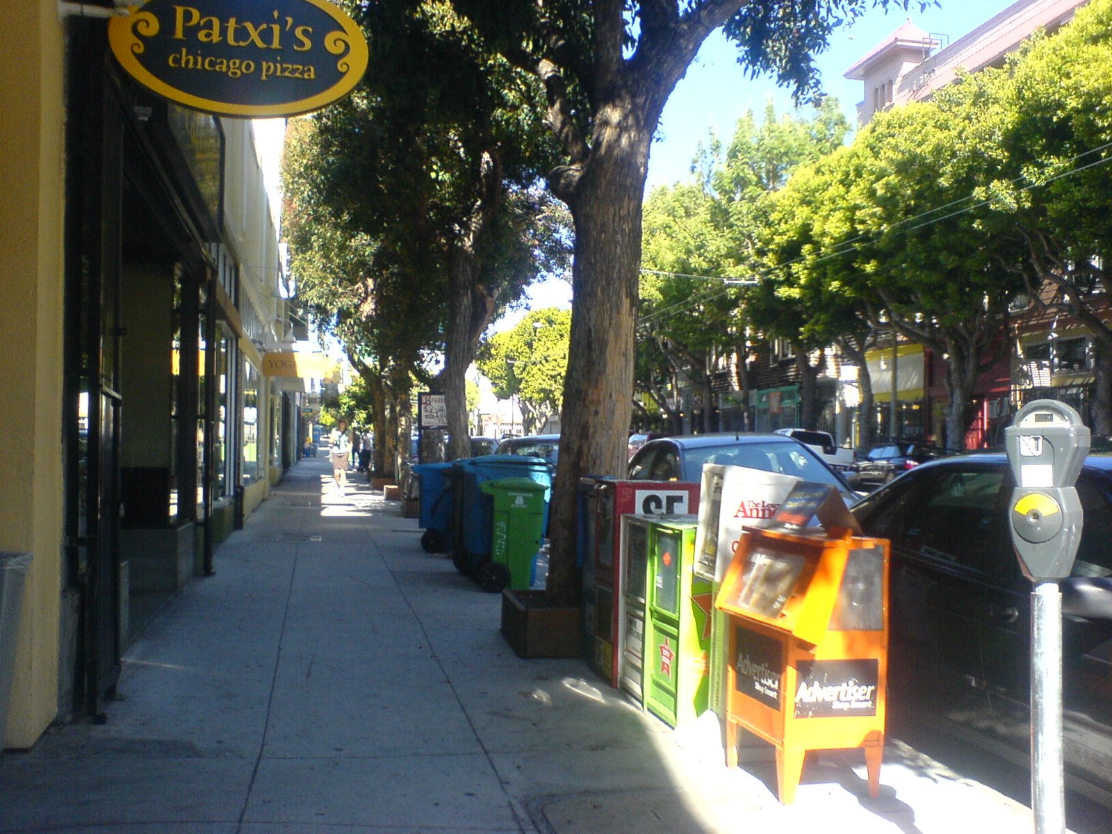 From : http://en.wikipedia.org/wiki/Image:View_of_Hayes_Street_West_from_near_Octavia.jpg